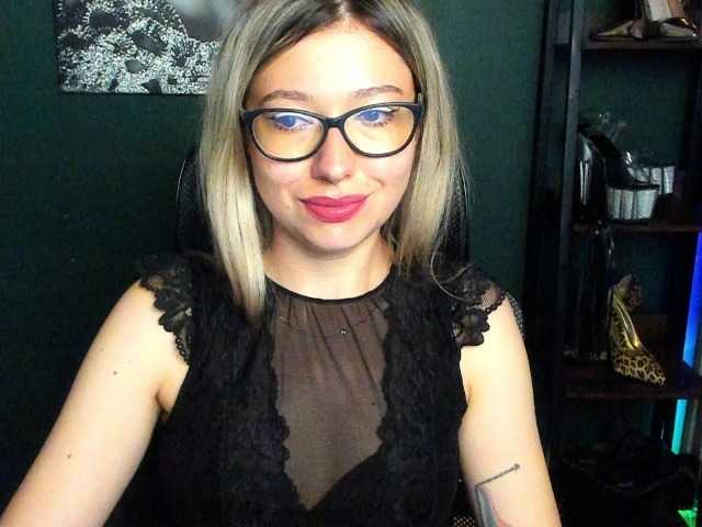 xxHeidiLove live cam on BongaCams
