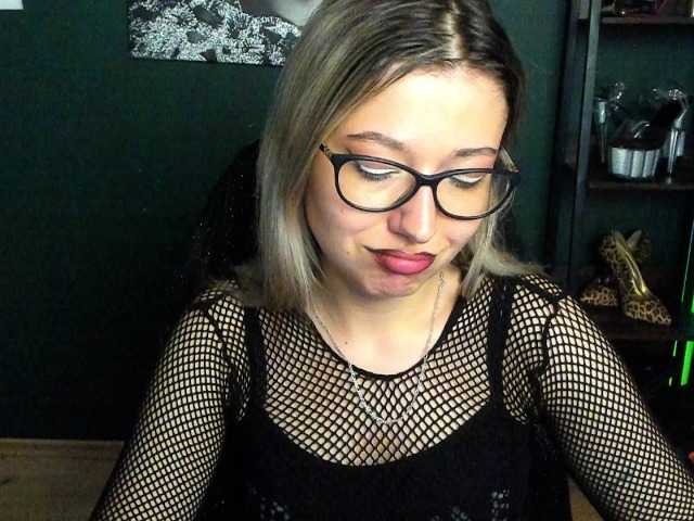 xxHeidiLove live cam on BongaCams