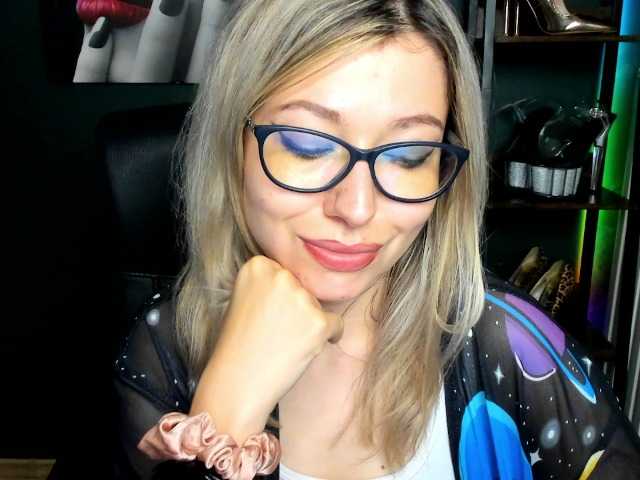 xxHeidiLove live cam on BongaCams