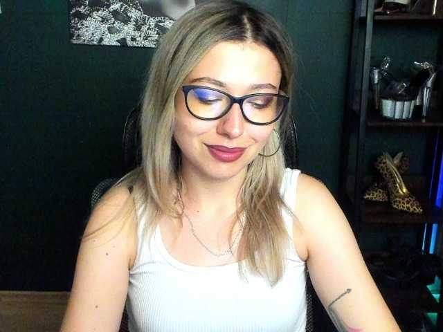 xxHeidiLove live cam on BongaCams