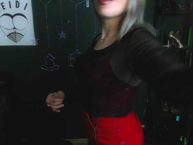 xxHeidiLove live cam on BongaCams