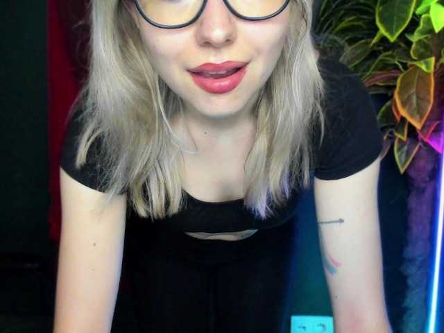 xxHeidiLove live cam on BongaCams