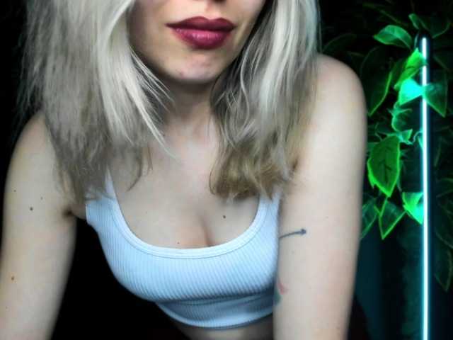 xxHeidiLove live cam on BongaCams