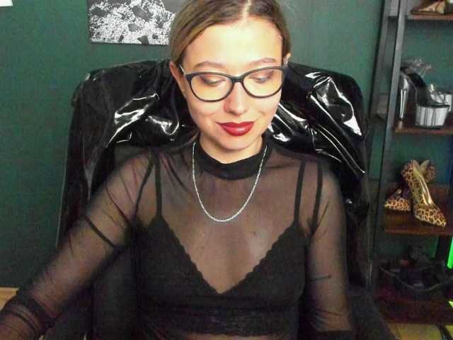 xxHeidiLove live cam on BongaCams