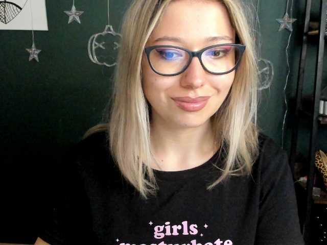 xxHeidiLove live cam on BongaCams