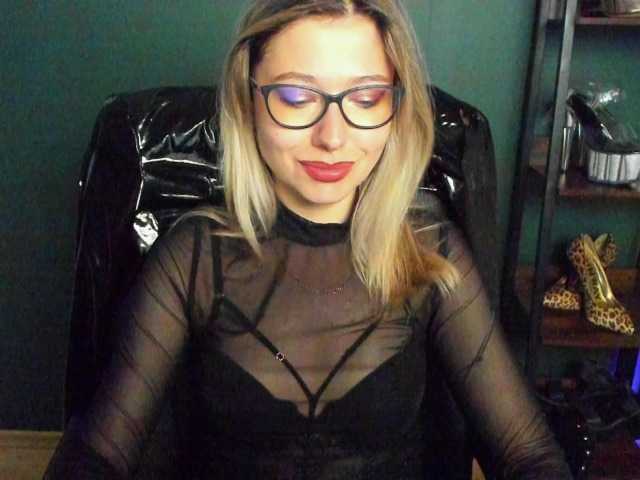 xxHeidiLove live cam on BongaCams