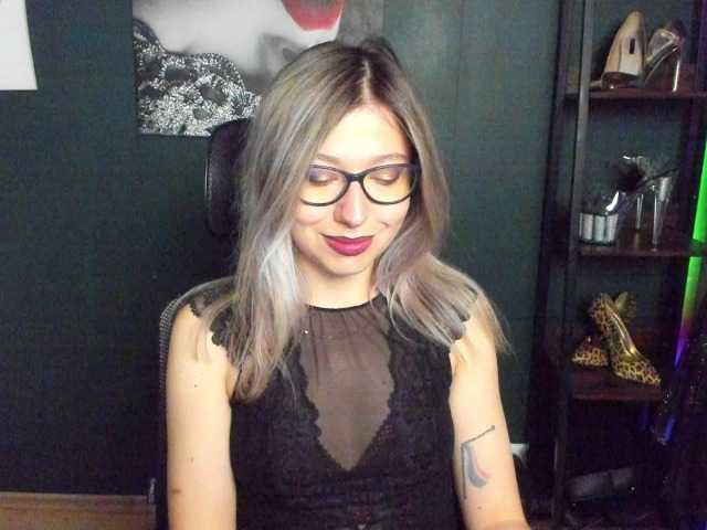 xxHeidiLove live cam on BongaCams