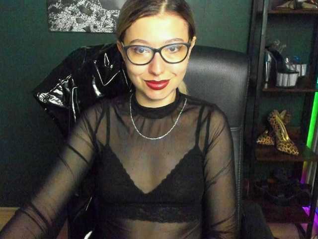xxHeidiLove live cam on BongaCams