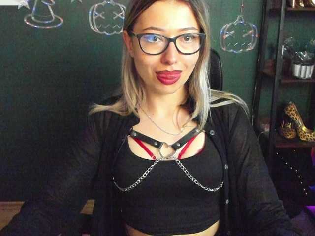xxHeidiLove live cam on BongaCams