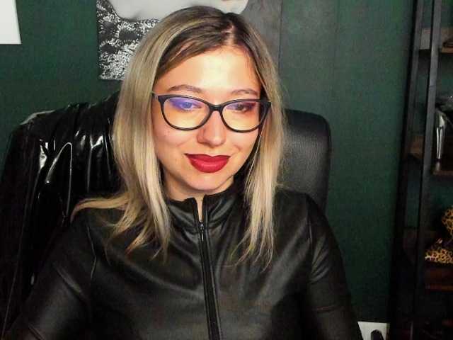 xxHeidiLove live cam on BongaCams