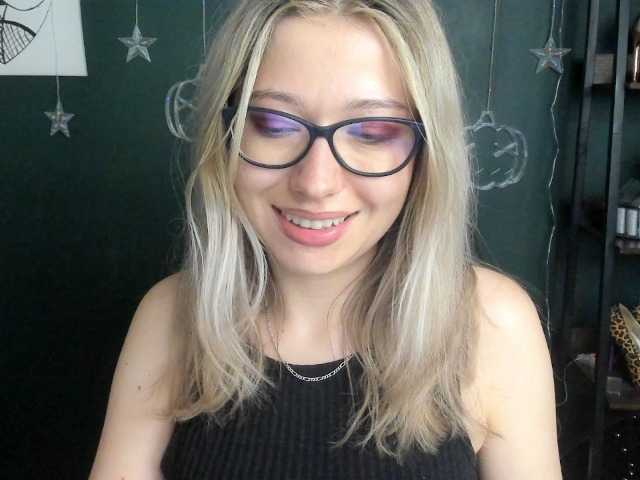 xxHeidiLove live cam on BongaCams