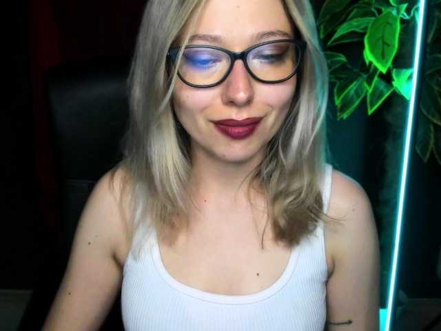 xxHeidiLove live cam on BongaCams