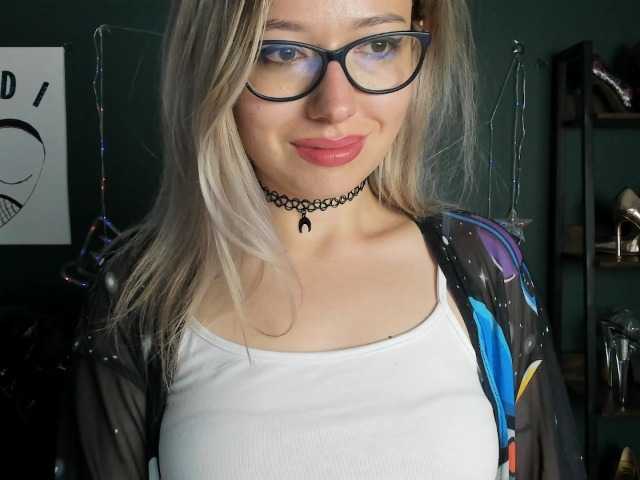xxHeidiLove live cam on BongaCams