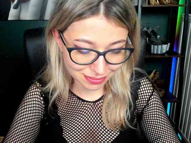 xxHeidiLove webcam