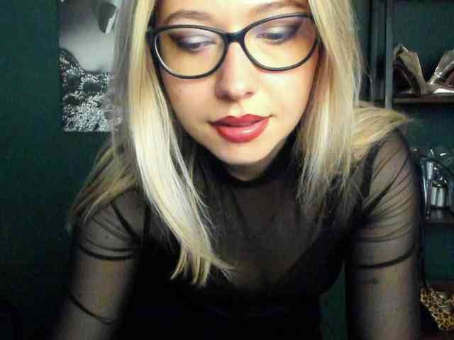 Model: xxHeidiLove