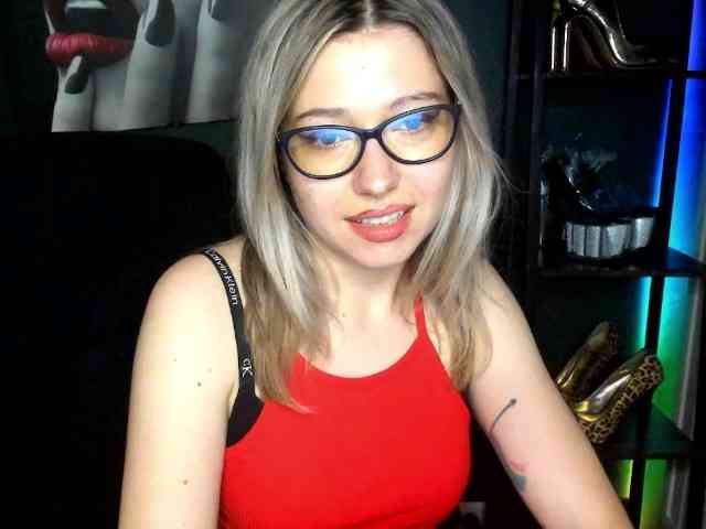 xxHeidiLove webcam