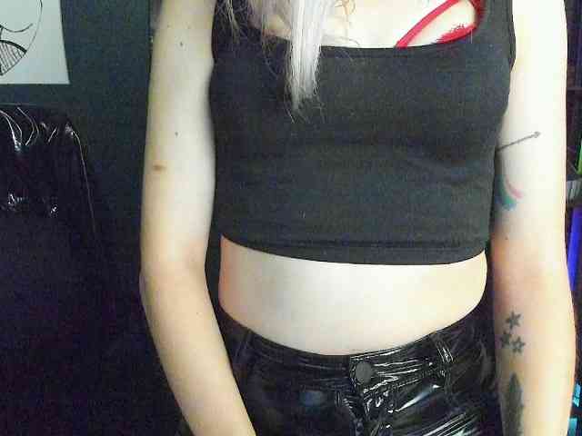 Model: xxHeidiLove