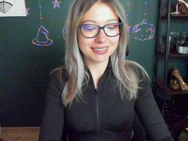 Model: xxHeidiLove
