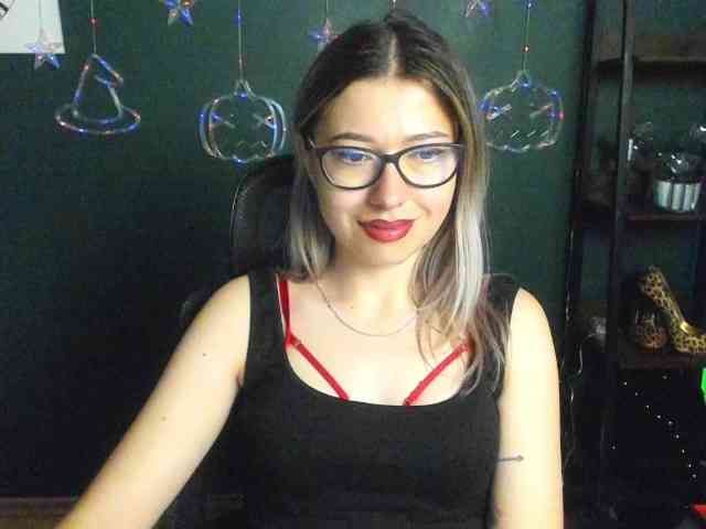 Model: xxHeidiLove