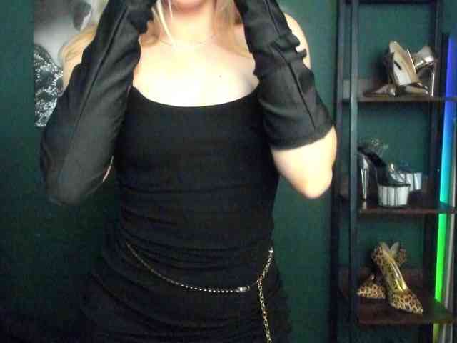 Model: xxHeidiLove