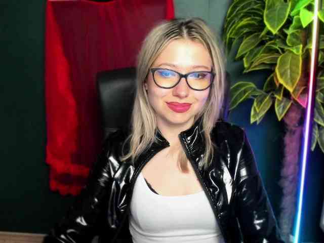 Model: xxHeidiLove