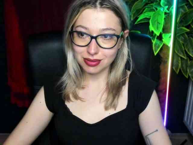 Model: xxHeidiLove