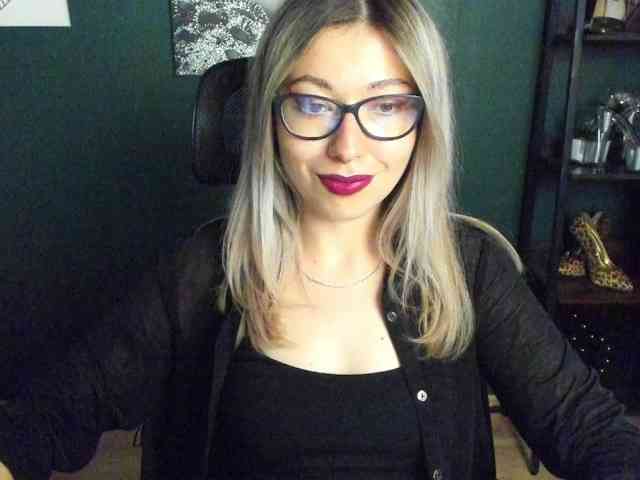 xxHeidiLove webcam