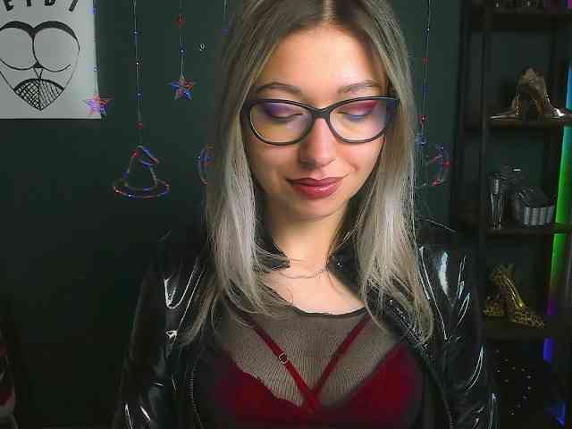 Model: xxHeidiLove