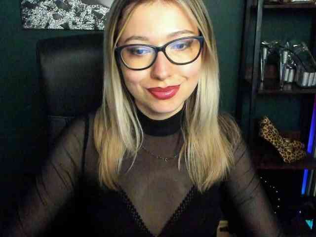 Model: xxHeidiLove