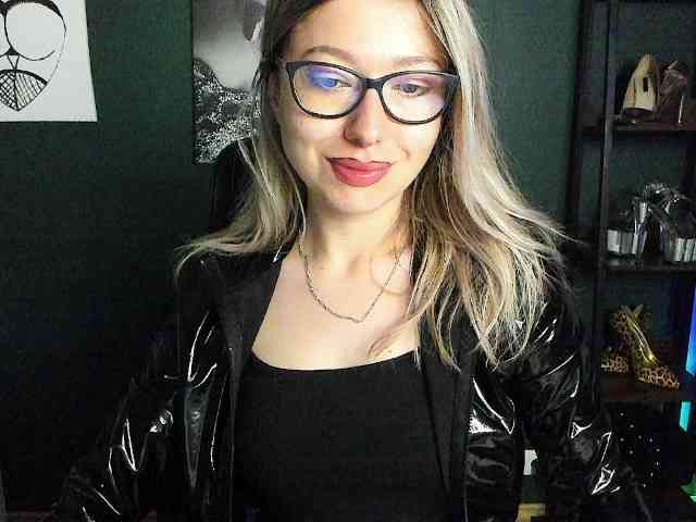 xxHeidiLove webcam