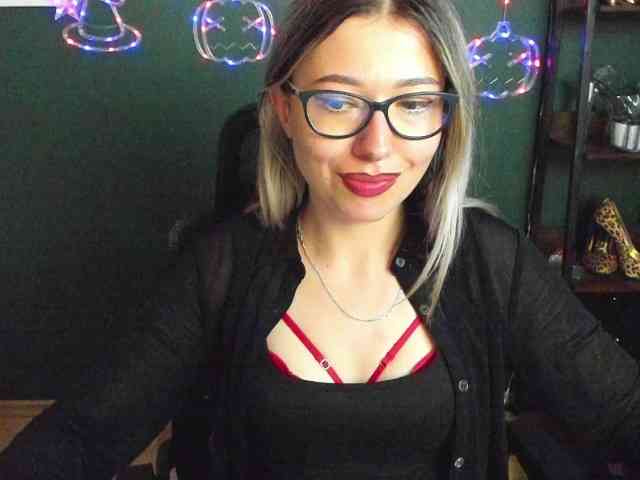 xxHeidiLove webcam