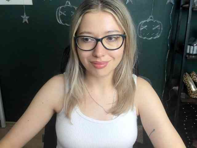 Model: xxHeidiLove