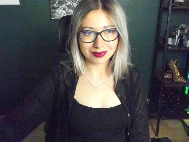 xxHeidiLove webcam
