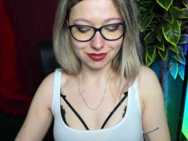 Model: xxHeidiLove