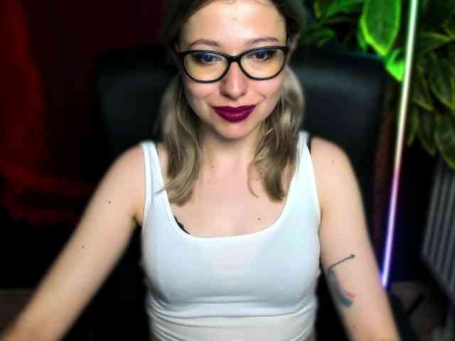Model: xxHeidiLove