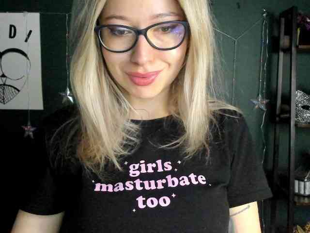 xxHeidiLove webcam