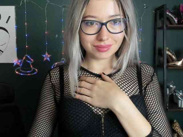 xxHeidiLove webcam