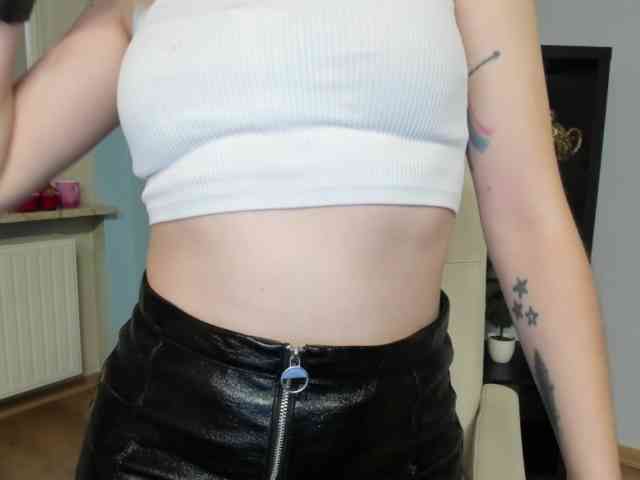 Model: xxHeidiLove