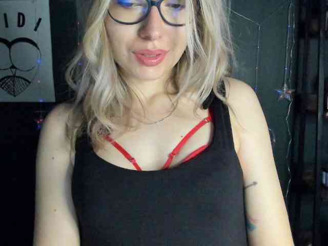 Model: xxHeidiLove