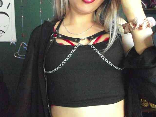 Model: xxHeidiLove
