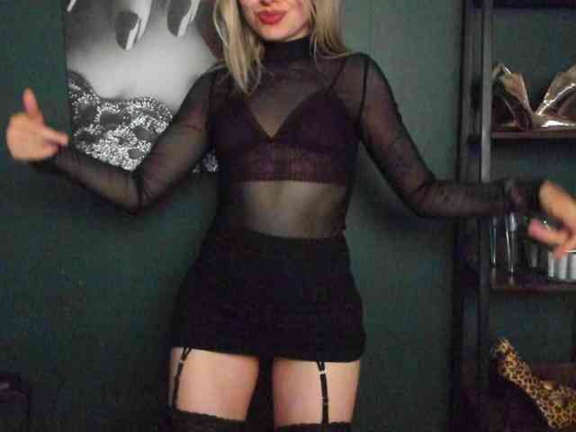 xxHeidiLove webcam