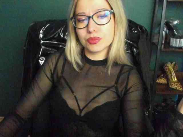 xxHeidiLove webcam