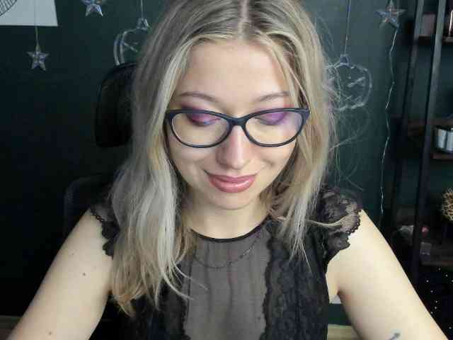 Model: xxHeidiLove