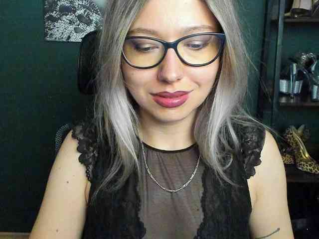 xxHeidiLove webcam