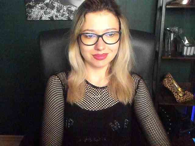 xxHeidiLove webcam