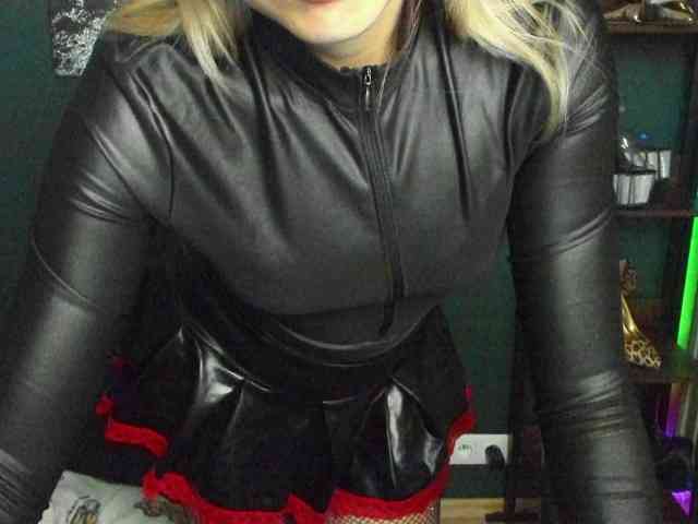 xxHeidiLove webcam