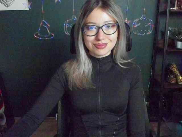 Model: xxHeidiLove