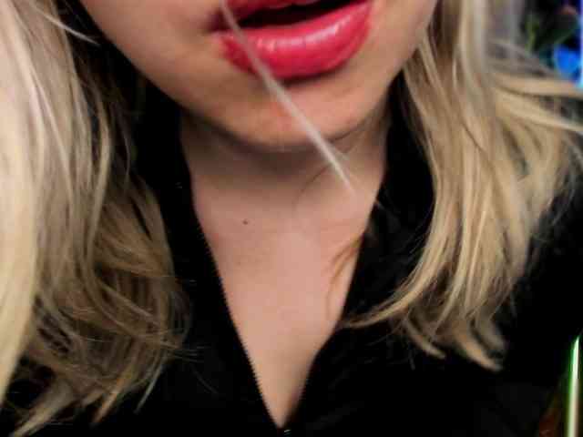 xxHeidiLove webcam