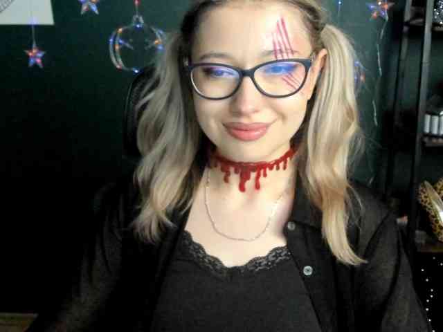 xxHeidiLove webcam
