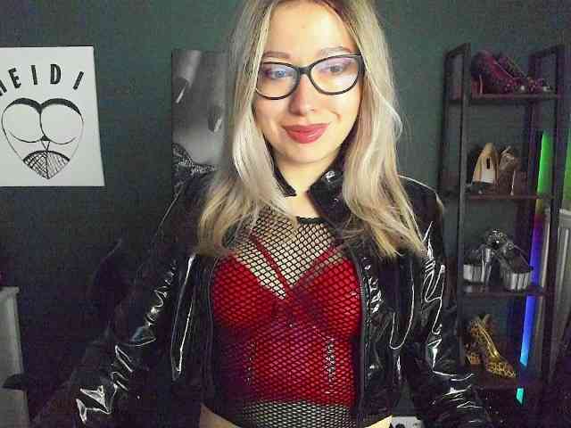 Model: xxHeidiLove